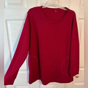 Women’s scoop neck red sweater w/ pockets EUC